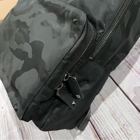 Valentino Garavani Rockstud Camoflauge Backpack - Picture 3 of 15